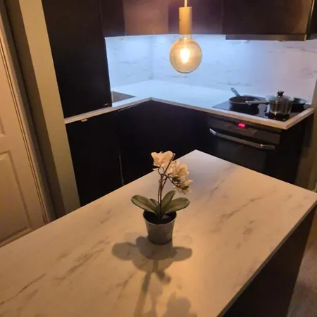 Apartment Bergen Central דירה *